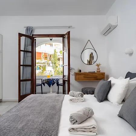 Katerina * Naxos City