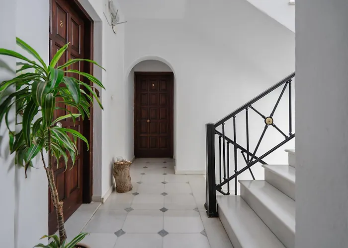 卡捷琳娜公寓 * Naxos City