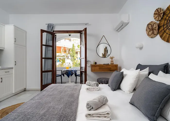 卡捷琳娜公寓 * Naxos City